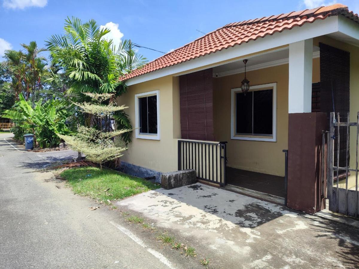 Mini Green Homestay Kulai Exterior foto